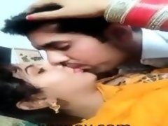 Indian Wife Kiss Her Husband - xnxpov.com