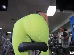 Gym Pervert Gets Lucky Asian MILF Porn